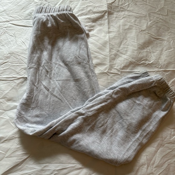 Grey boyfriend sweatpants - Picture 3 of 6